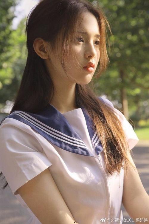 娱乐吃瓜酱妹妹快跑,酱妹妹快跑，揭秘娱乐圈神秘事件