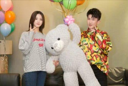 娱乐圈吃瓜占卜,揭秘明星们的“吃瓜”占卜之谜