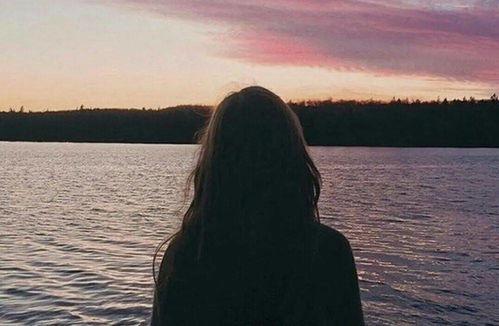 娱乐吃瓜酱背影图片高清,娱乐吃瓜酱背影，带你一窥明星幕后生活