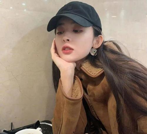 娱乐吃瓜的头像女生可爱,可爱女生带你领略娱乐吃瓜乐趣