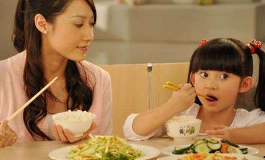 娱乐吃瓜君保姆带娃,揭秘明星育儿日常